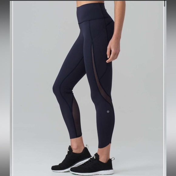 Lululemon Pace Perfect 7/8 Tight (25") Midnight‎ Navy - Picture 4 of 17